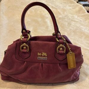 Coach leather cowhide shoulder bag Berry plum purple with gold hardware #F12937